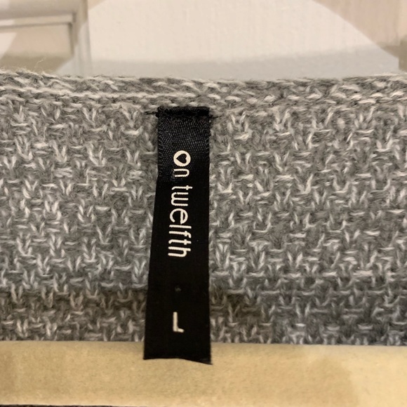 🎉HP🎉 OnTwelfth Grey Fringe Sweater - Picture 4 of 6